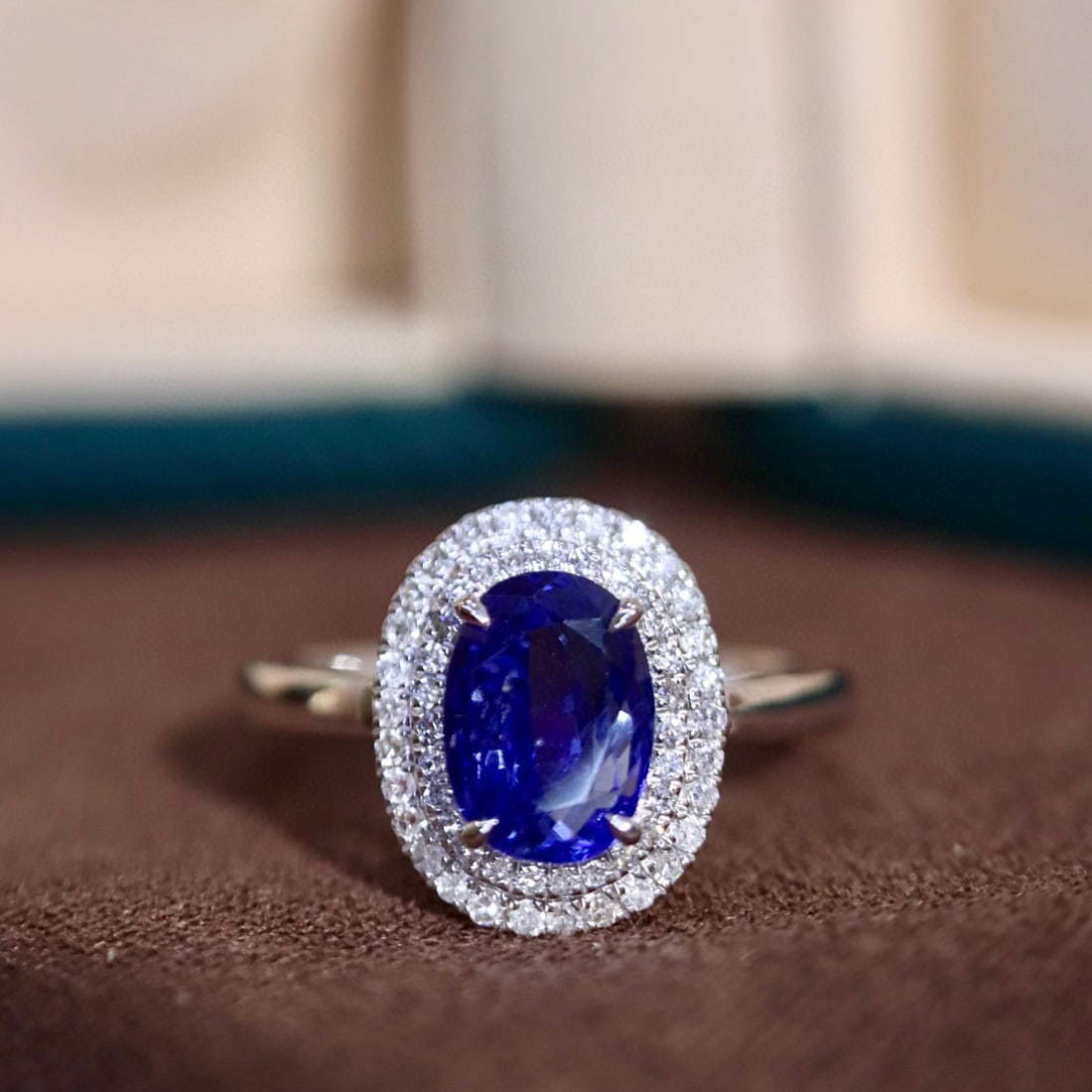 14k Gold 1.72 Ctw Natural Sapphire & Diamond Ring: Ref:231078397 // gold content:14k gold // ring size:7. 25us // // main gemstone:sapphire // shape:oval // carat weight:1. 52ct // color:blue // treatment:natural // // adjacent gemstone 2 : diamond