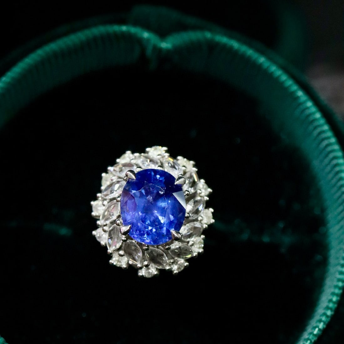 14k Gold 3.44 Ctw Natural Sapphire & Diamond Ring/pendant( Without Chain ): Ref:231078419 // gold content:14k gold // ring size:7. 25us // // main gemstone:sapphire // shape:oval // carat weight:2. 7ct // color:blue // treatment:natural // // adjacent gemstone 2 : diamond //