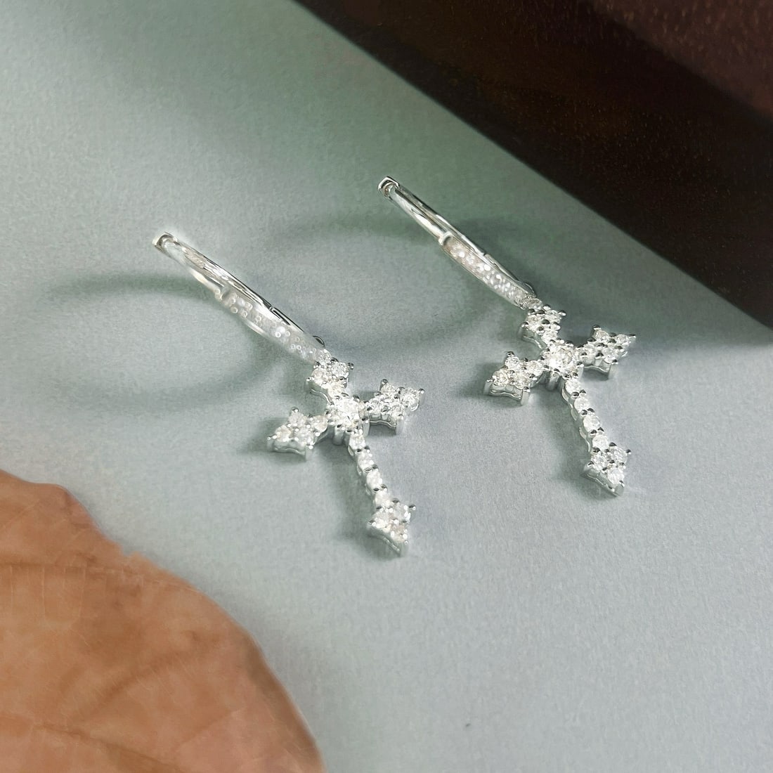 14k Gold 0.36 Ct Natural H Diamond Earrings: Ref:231078426 // gold content:14k gold // main gemstone:diamond // shape:round // carat weight:0. 36ct // clarity grade:vs-si // color:h // treatment:natural // cut grade:g // Condition: New Low