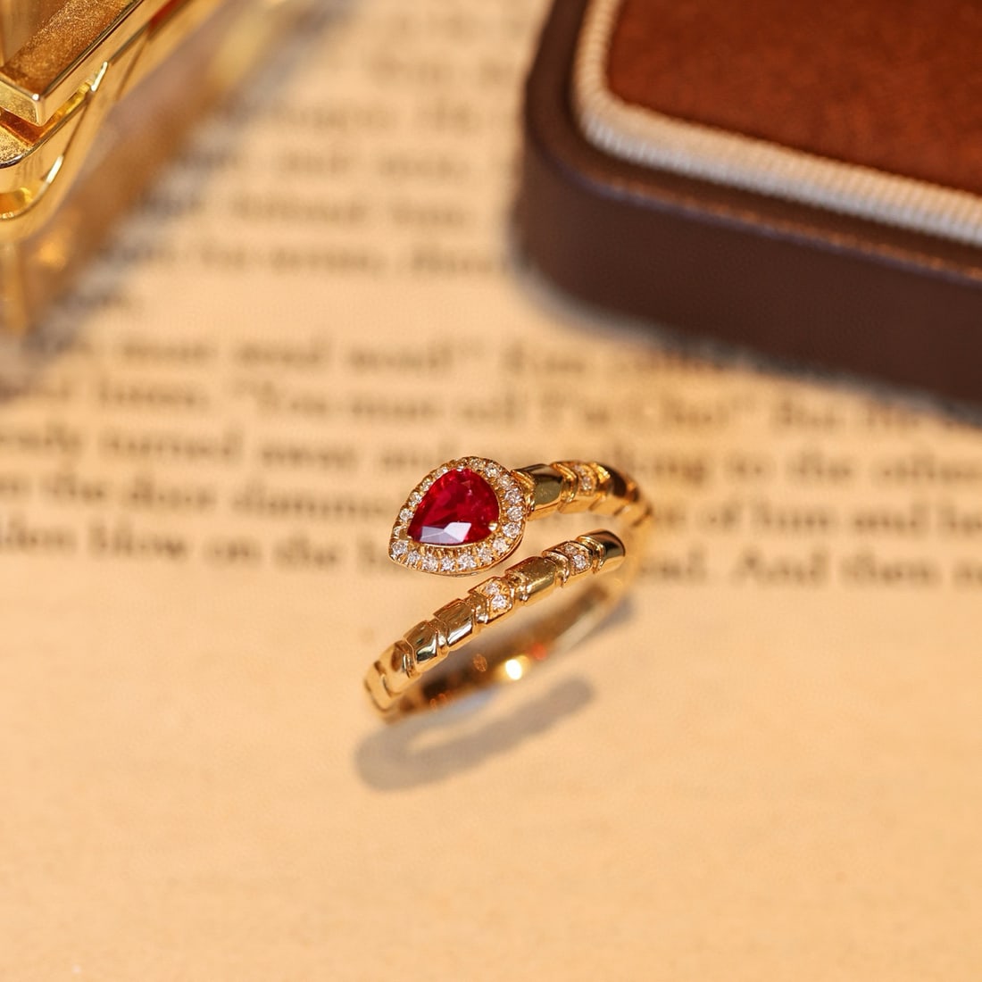 14k Gold 0.87 Ctw Natural Ruby & Diamond Ring - 3