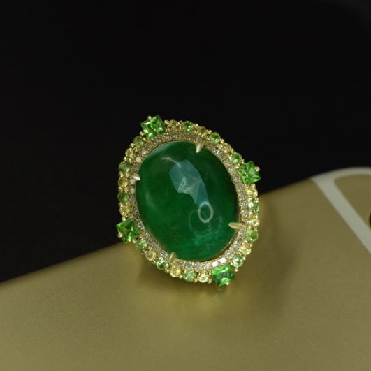 14k White Gold 8.88 Ctw Natural Emerald & Diamond Ring: Ref:231079067 // gold content:14k white gold // ring size:7. 25 us // // main gemstone:emerald // shape:oval // carat weight:8. 73ct // color:green // treatment:natural // // adjacent gemstone 2 : dia