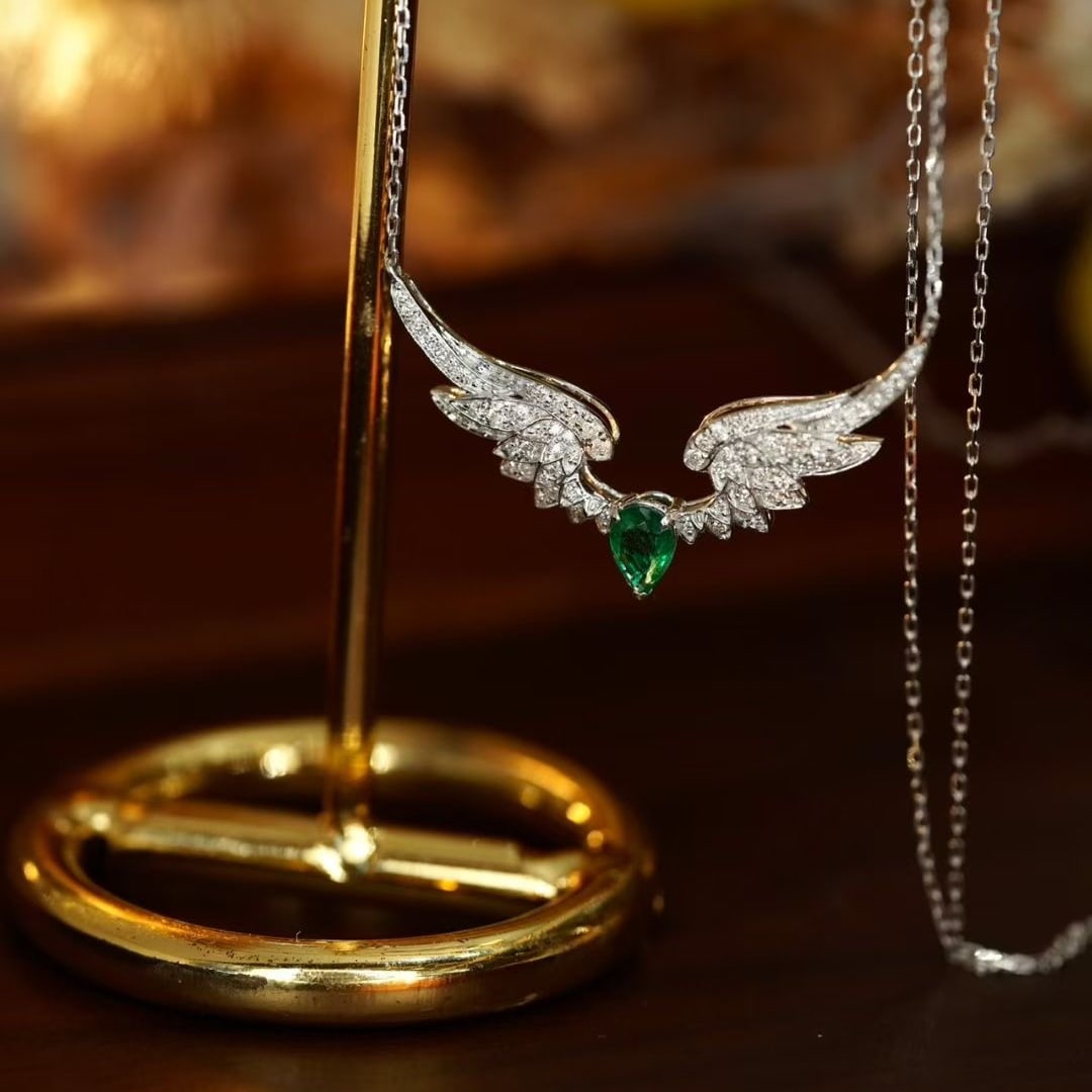 14k Gold 0.64 Ctw Natural Emerald & Diamond Necklace - 3