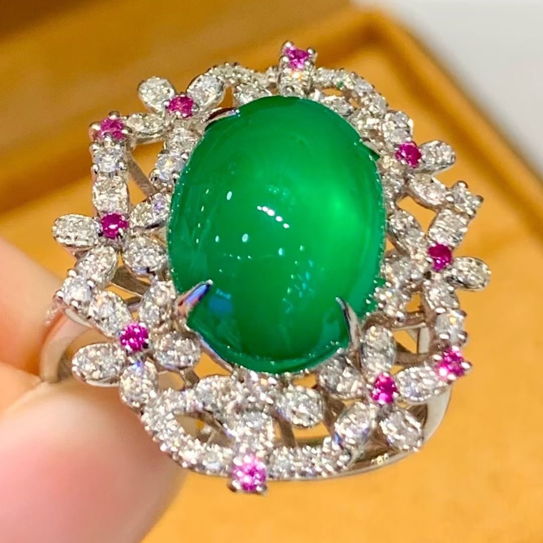 14k Gold 7.3 Ct Natural Emerald & Diamond Ring - 3