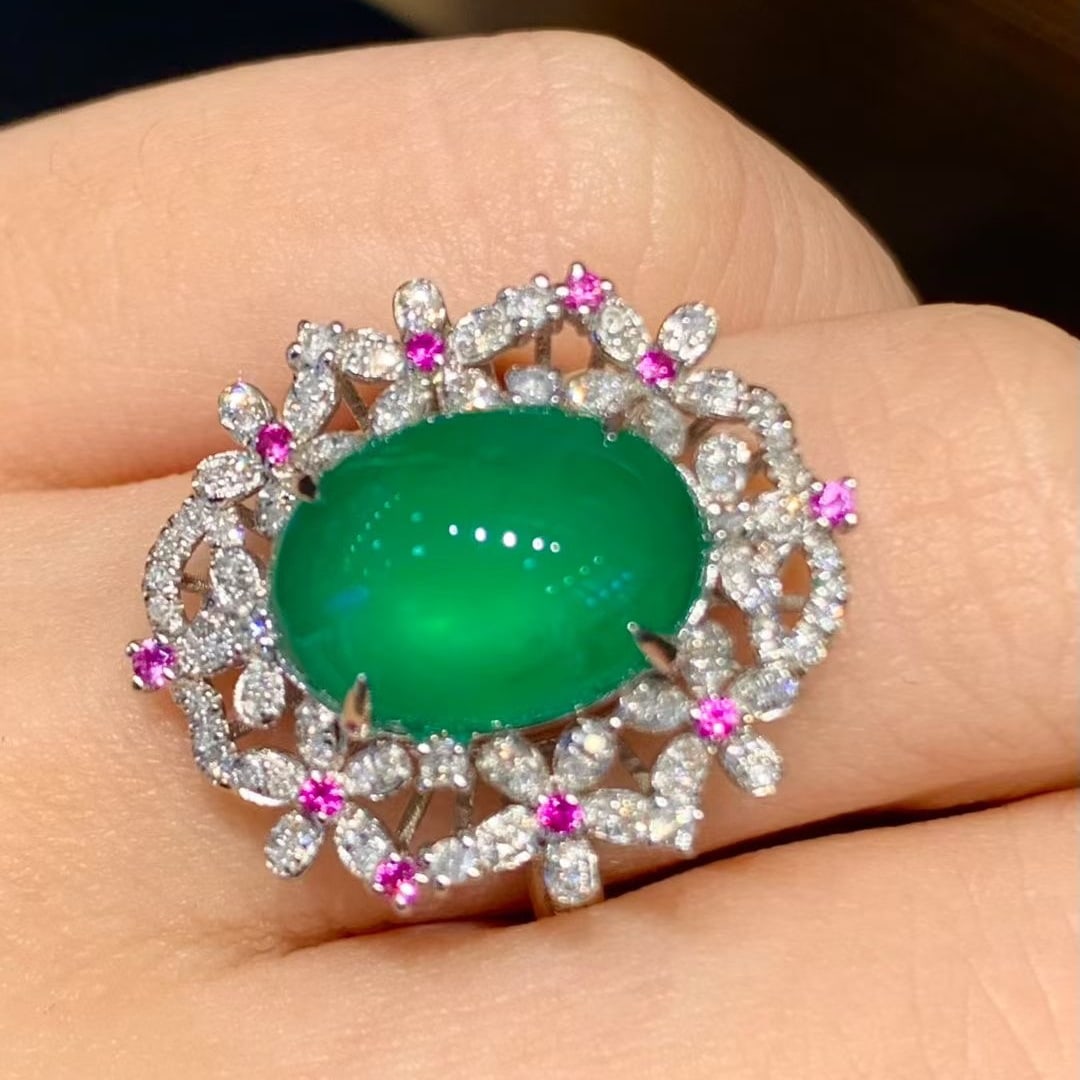 14k Gold 7.3 Ct Natural Emerald & Diamond Ring - 4