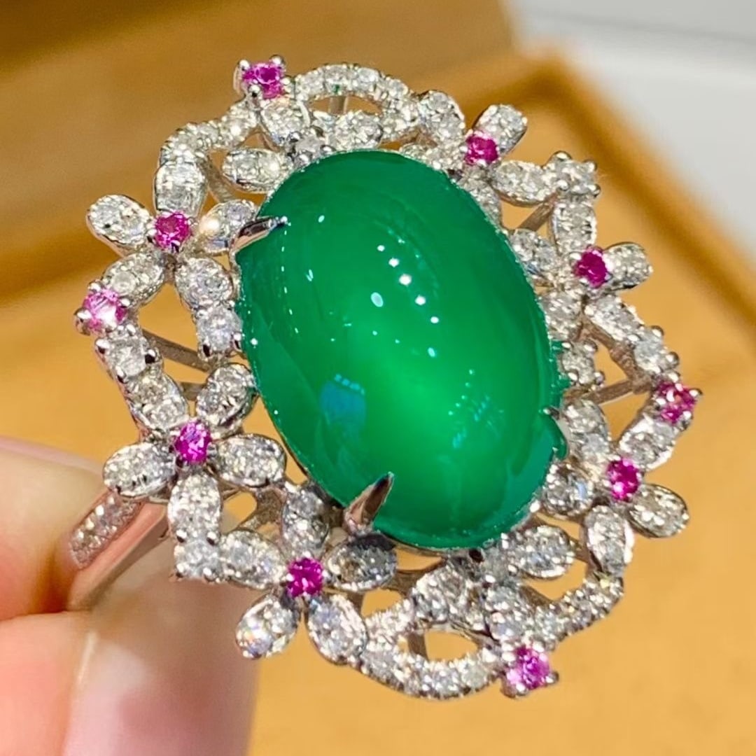 14k Gold 7.3 Ct Natural Emerald & Diamond Ring - 6