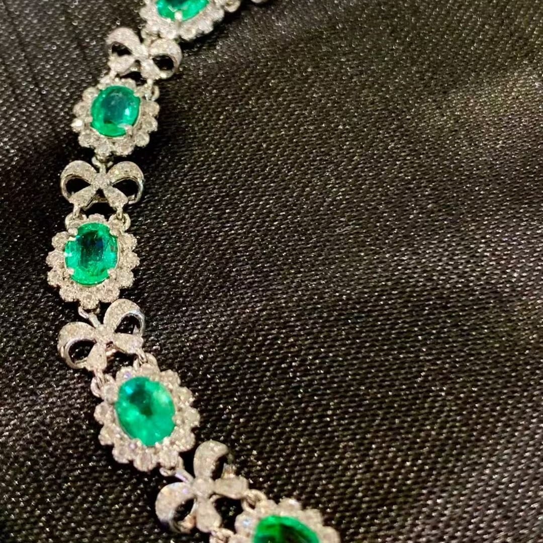 14k Gold 3 Ct Natural Emerald & Diamond Bracelet - 2