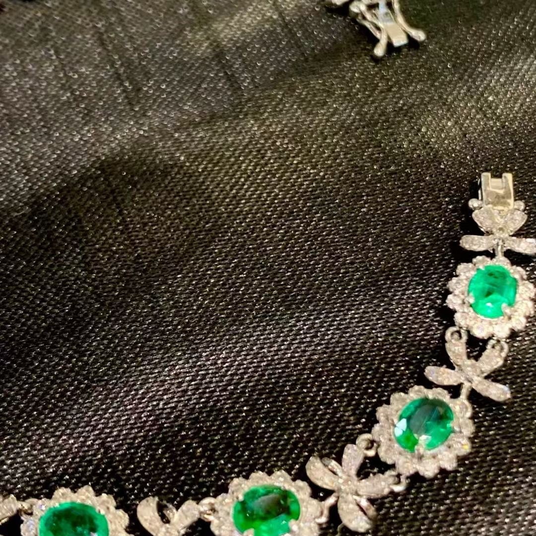 14k Gold 3 Ct Natural Emerald & Diamond Bracelet - 3