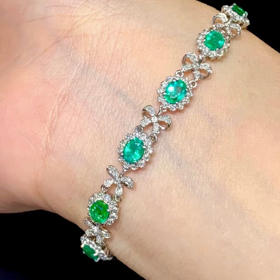 14k Gold 3 Ct Natural Emerald & Diamond Bracelet - 5