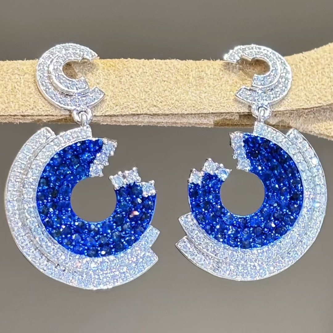 14k Gold 4.8 Ctw Natural Sapphire & Diamond Earrings: Ref:231079143 // gold content:14k gold // main gemstone:sapphire // shape:round // carat weight:2. 8ct // color:blue // treatment:natural // cut grade:g // // adjacent gemstone 2 : diamond //
