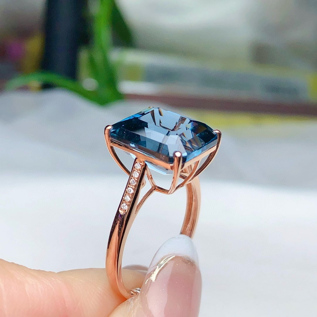 14k Gold 8.6 Ct Natural Topaz & Diamond Ring - 5