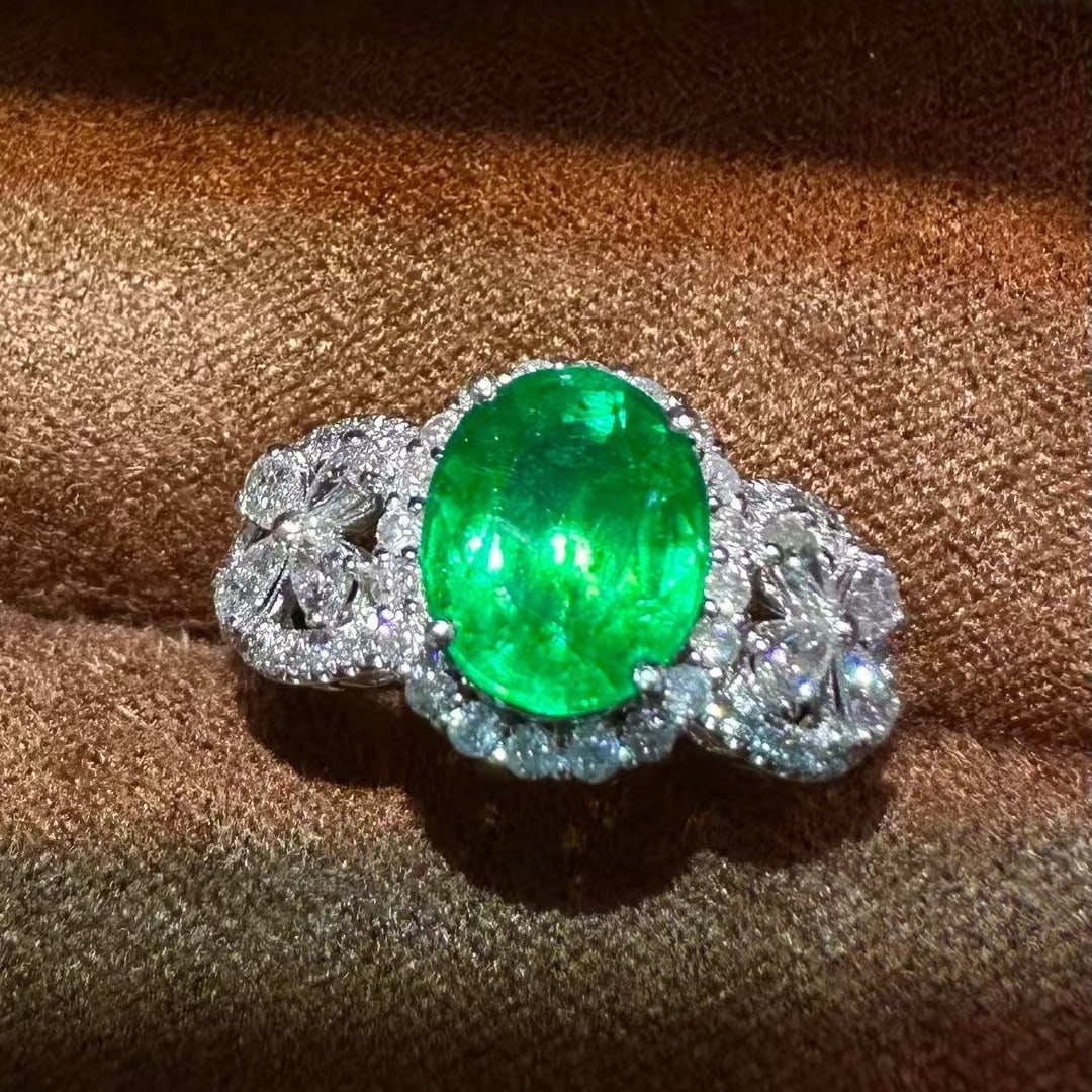 14k Gold 2.42 Ctw Natural Emerald & Diamond Ring - 2