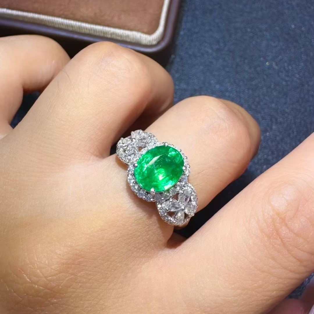 14k Gold 2.42 Ctw Natural Emerald & Diamond Ring - 4