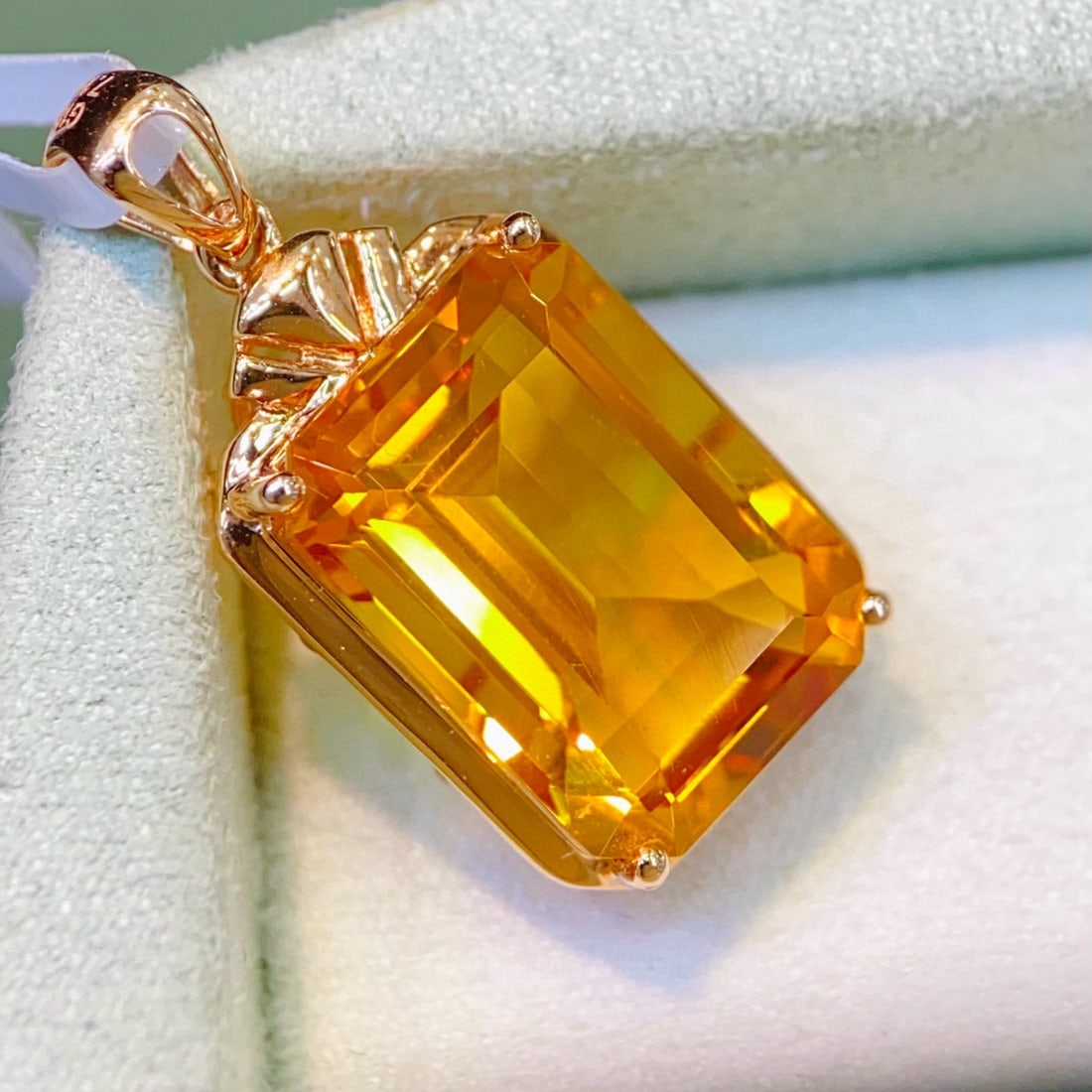 14k Gold 7.15 Ct Natural Citrine Pendant( Without Chain ): Ref:231079210 // gold content:14k gold // main gemstone:citrine // shape:octagonal // carat weight:7. 15ct // color:yellow // treatment:natural // Low Estimate: 1500 Condition: New High Estimate: 2300