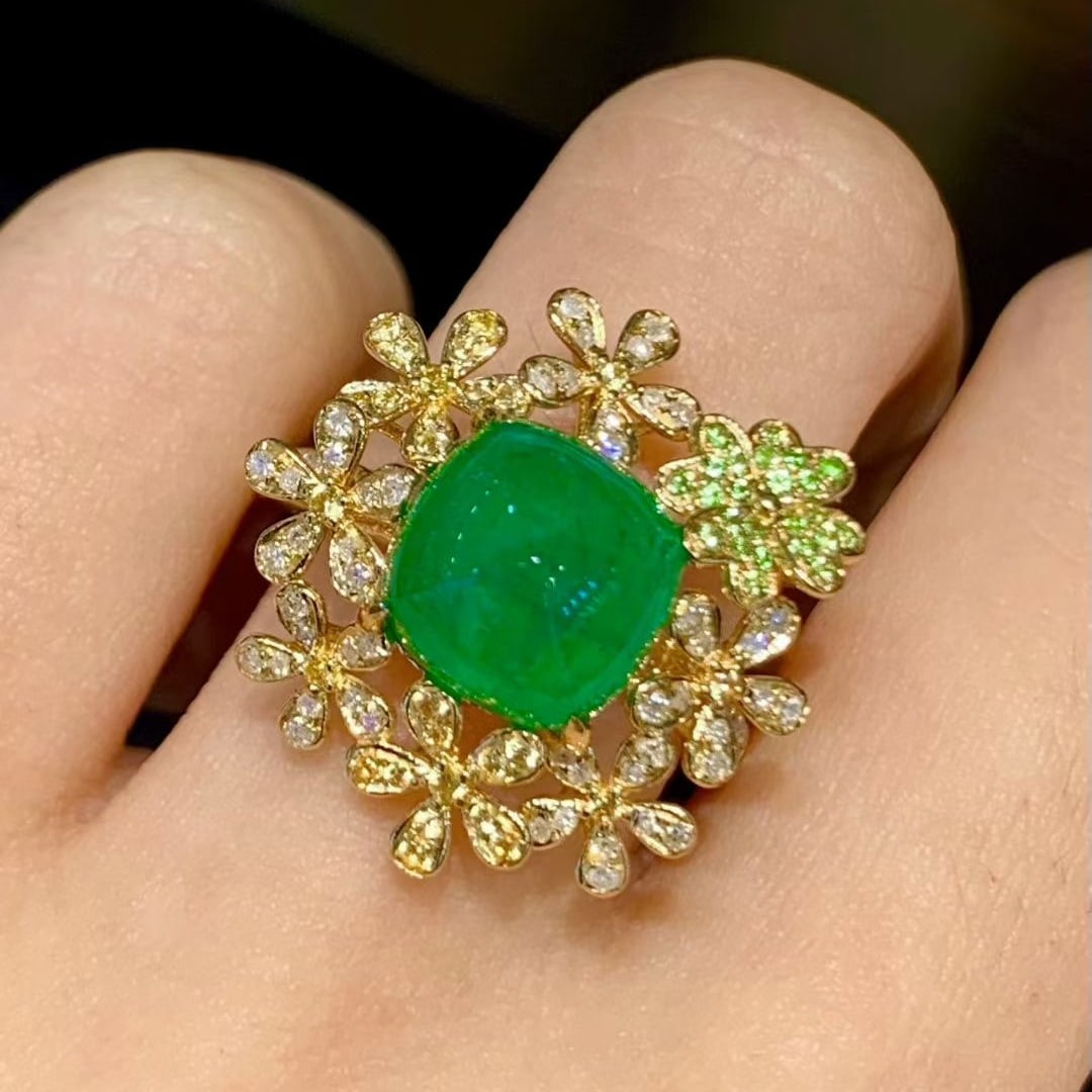14k Gold 4.2 Ct Natural Emerald & Diamond Ring - 4