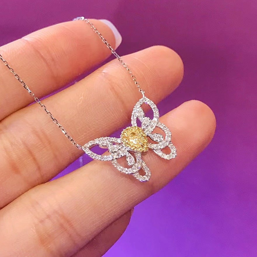 14k Gold 0.5 Ct Natural Color Diamond Necklace: Ref:231079228 // gold content:14k gold // main gemstone:color diamond // shape:multiple // carat weight:0. 5ct // clarity grade:vs-si // color:color // treatment:natural // High Estimate: 4300