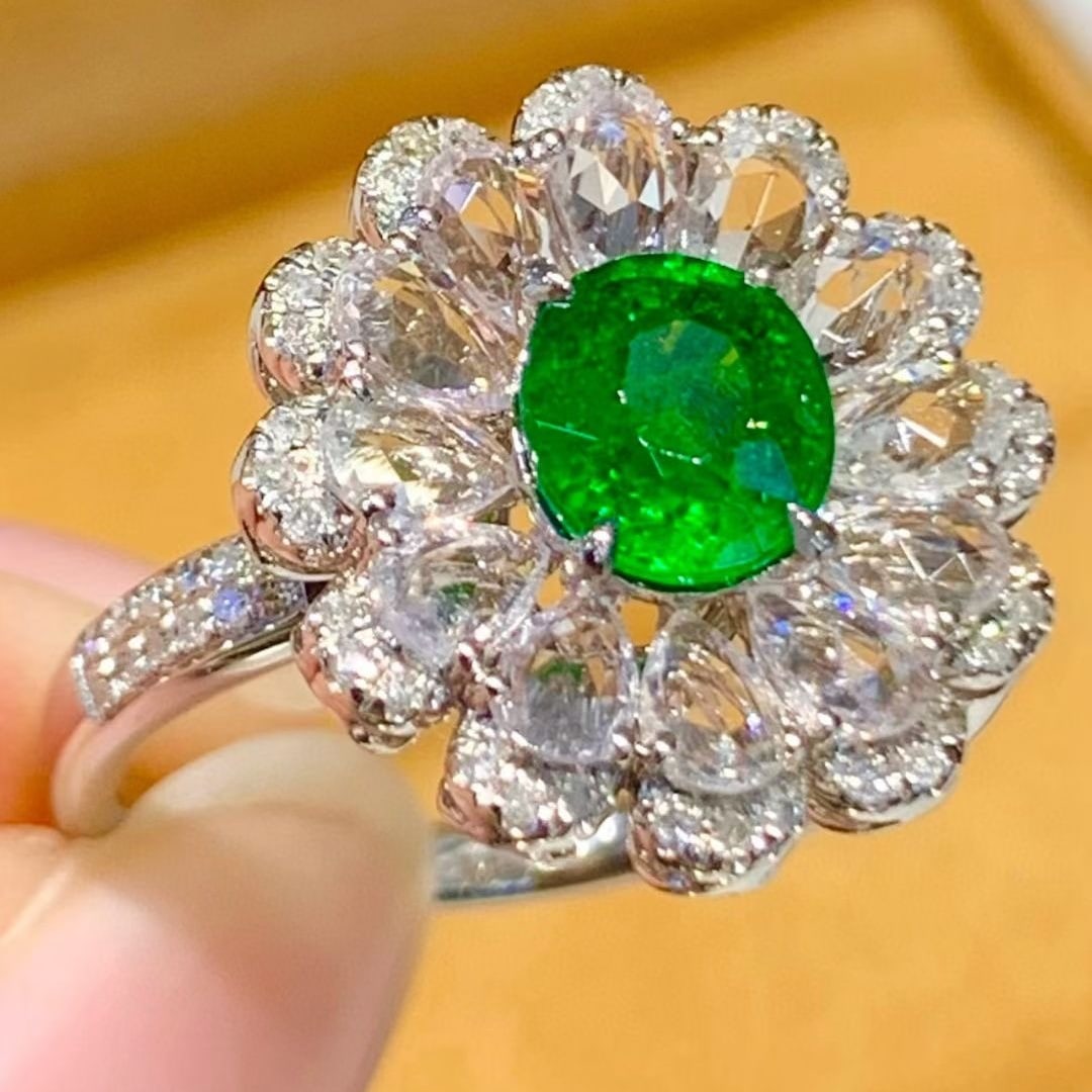 14k Gold 1.1 Ct Natural Tsavorite & Sapphire & Diamond Ring - 4