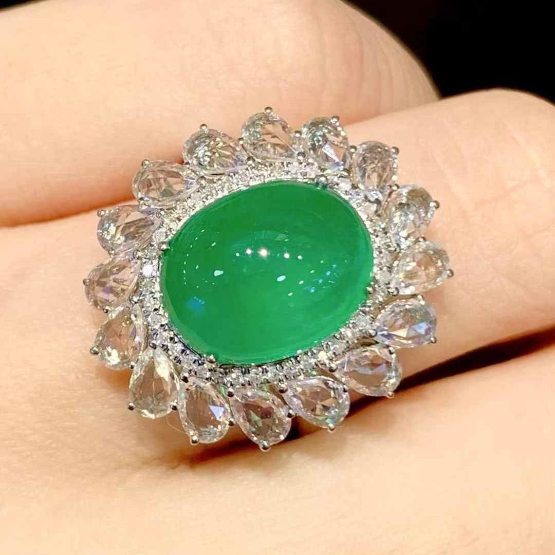 14k Gold 4.3 Ct Natural Emerald & Diamond & Sapphire Ring - 4