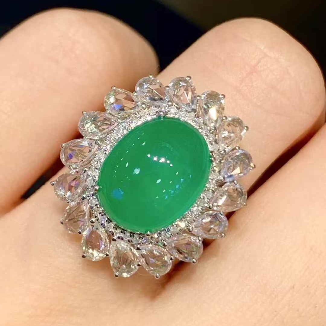 14k Gold 4.3 Ct Natural Emerald & Diamond & Sapphire Ring - 5