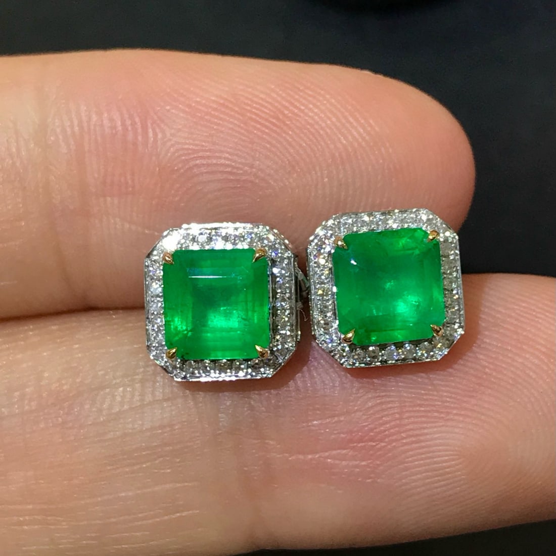 14k Gold 2.29 Ctw Natural Emerald & Diamond Earrings - 3