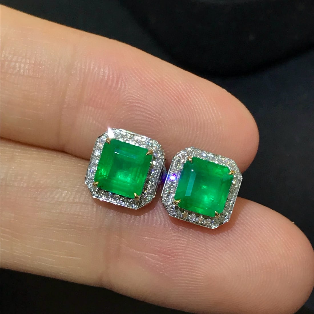 14k Gold 2.29 Ctw Natural Emerald & Diamond Earrings - 4