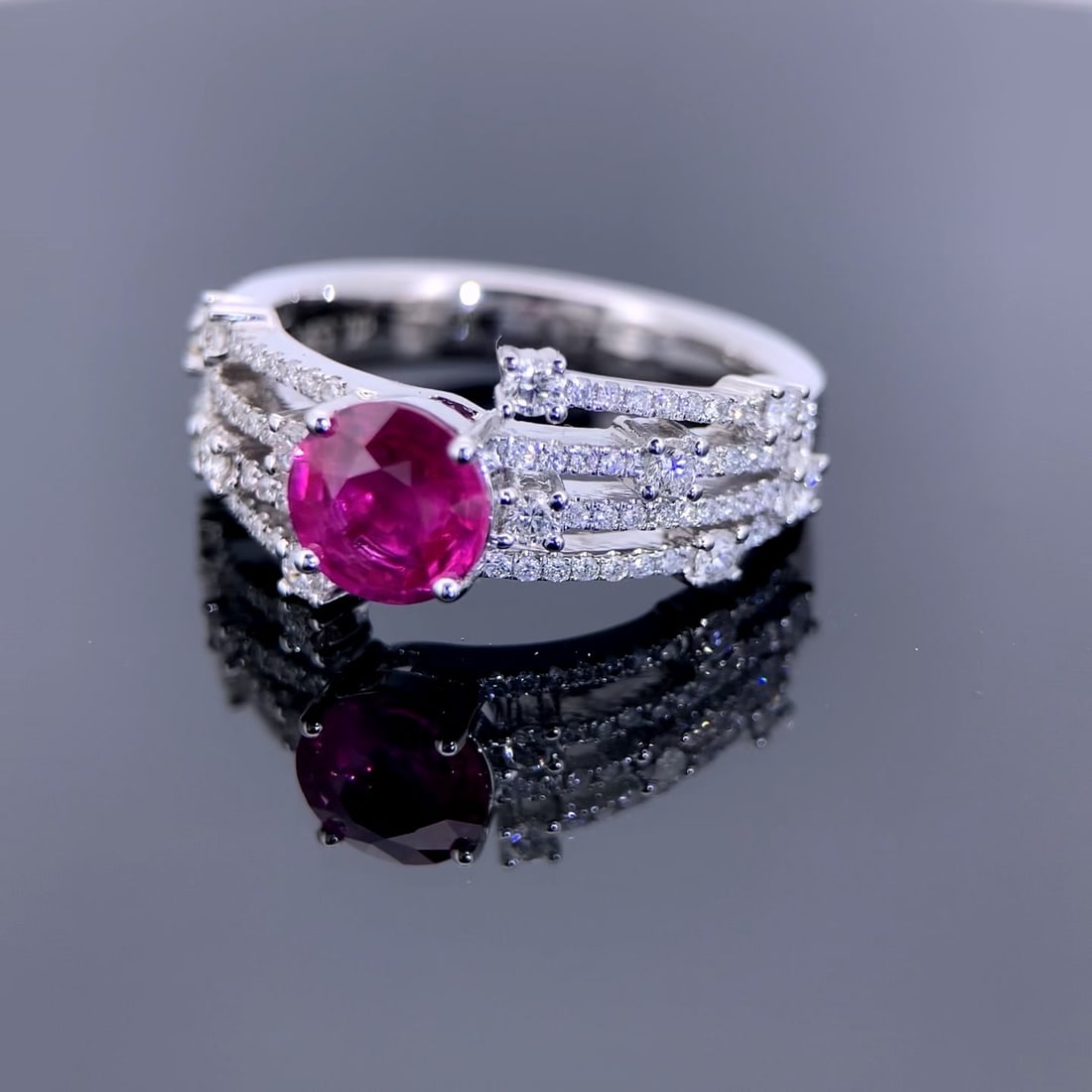 14k Gold 1.73 Ctw Natural Ruby & Diamond Ring - 6