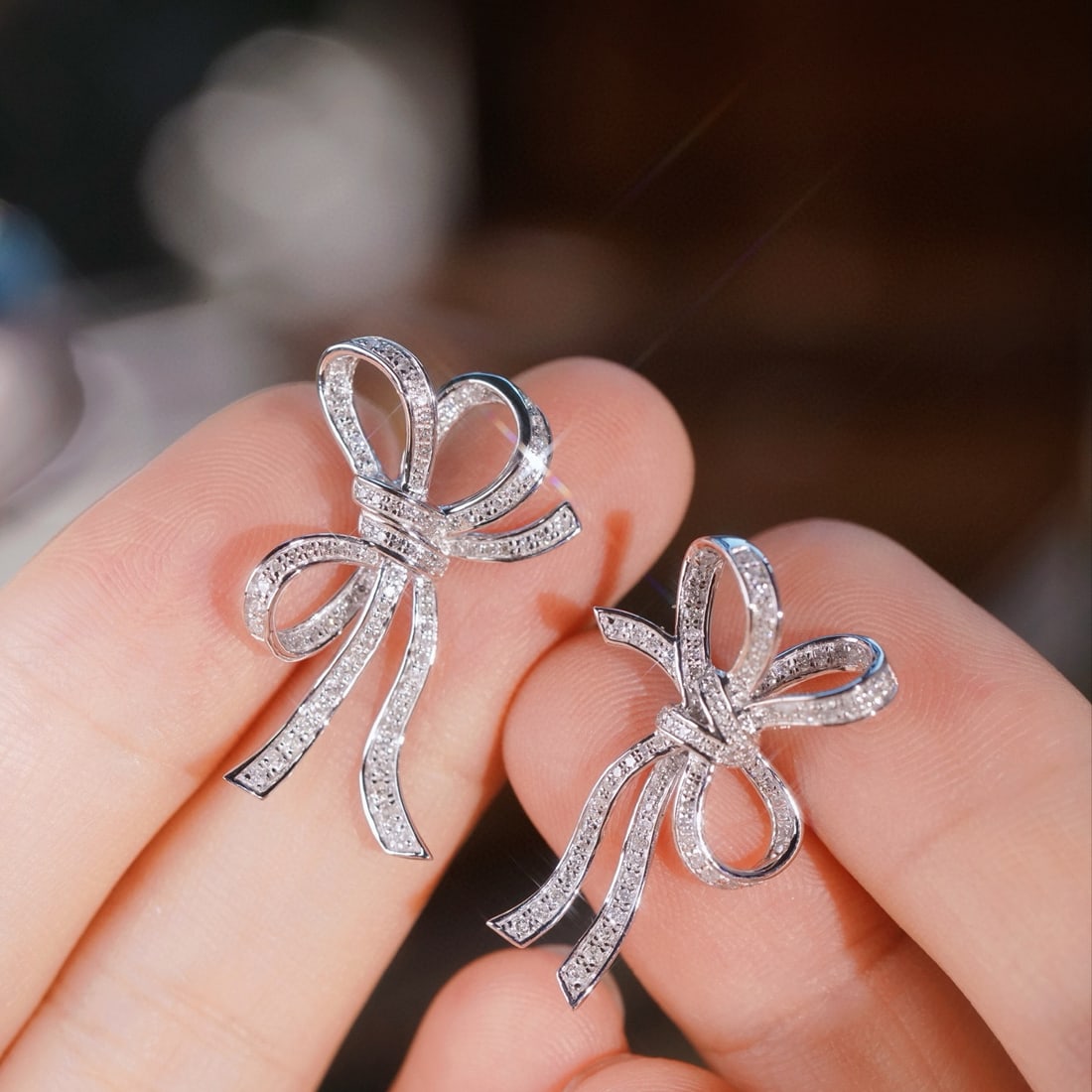 14k Gold 0.66 Ct Natural H Diamond Earrings - 4