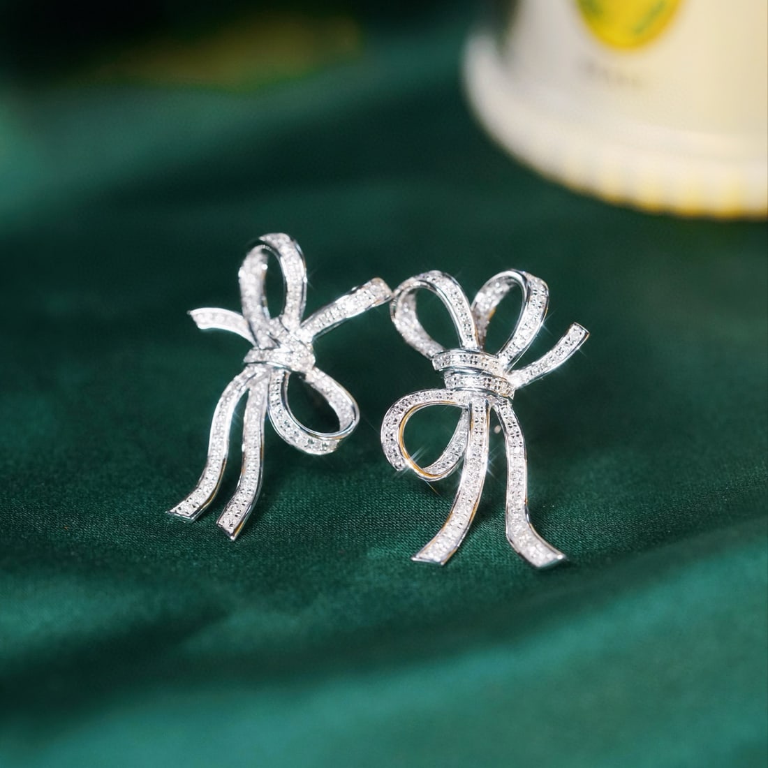 14k Gold 0.66 Ct Natural H Diamond Earrings - 5