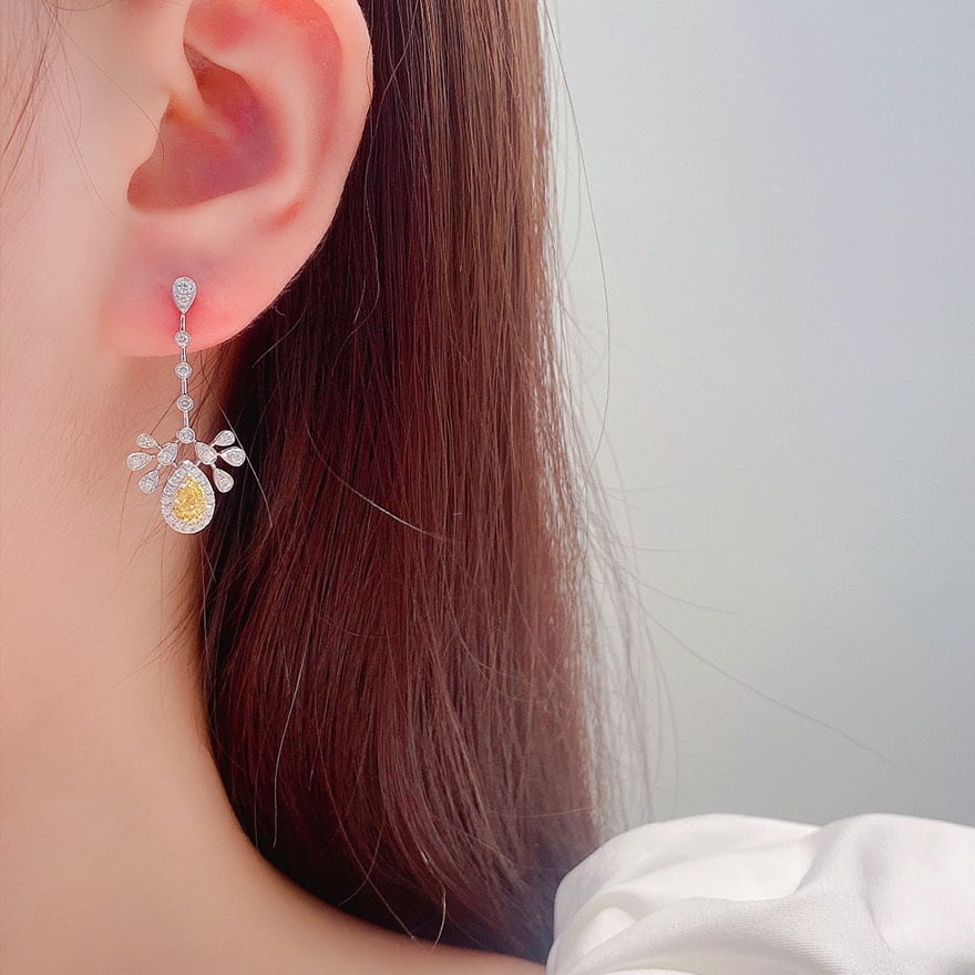 14k Gold 0.94 Ct Natural Color Diamond Earrings - 4