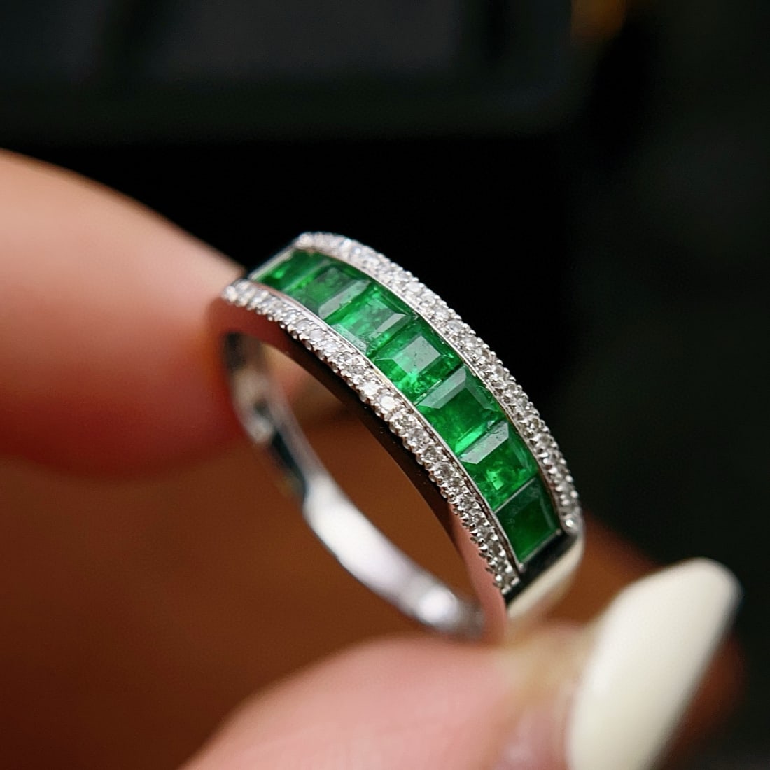 14k Gold 1.35 Ct Vivid Green Natural Emerald & Diamond Ring - 5