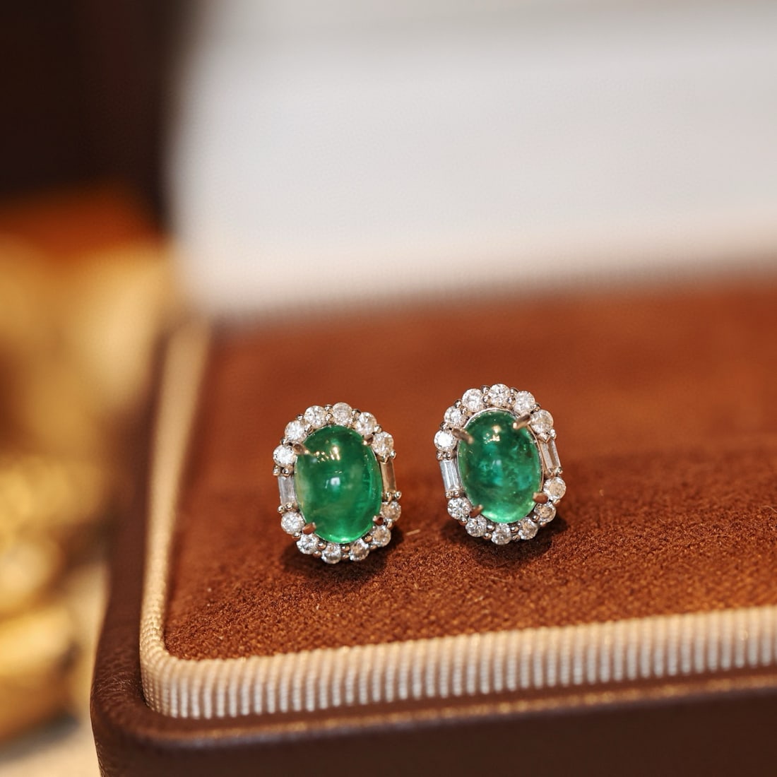 14k Gold 1.86 Ctw Vivid Green Natural Emerald & Diamond Earrings - 4