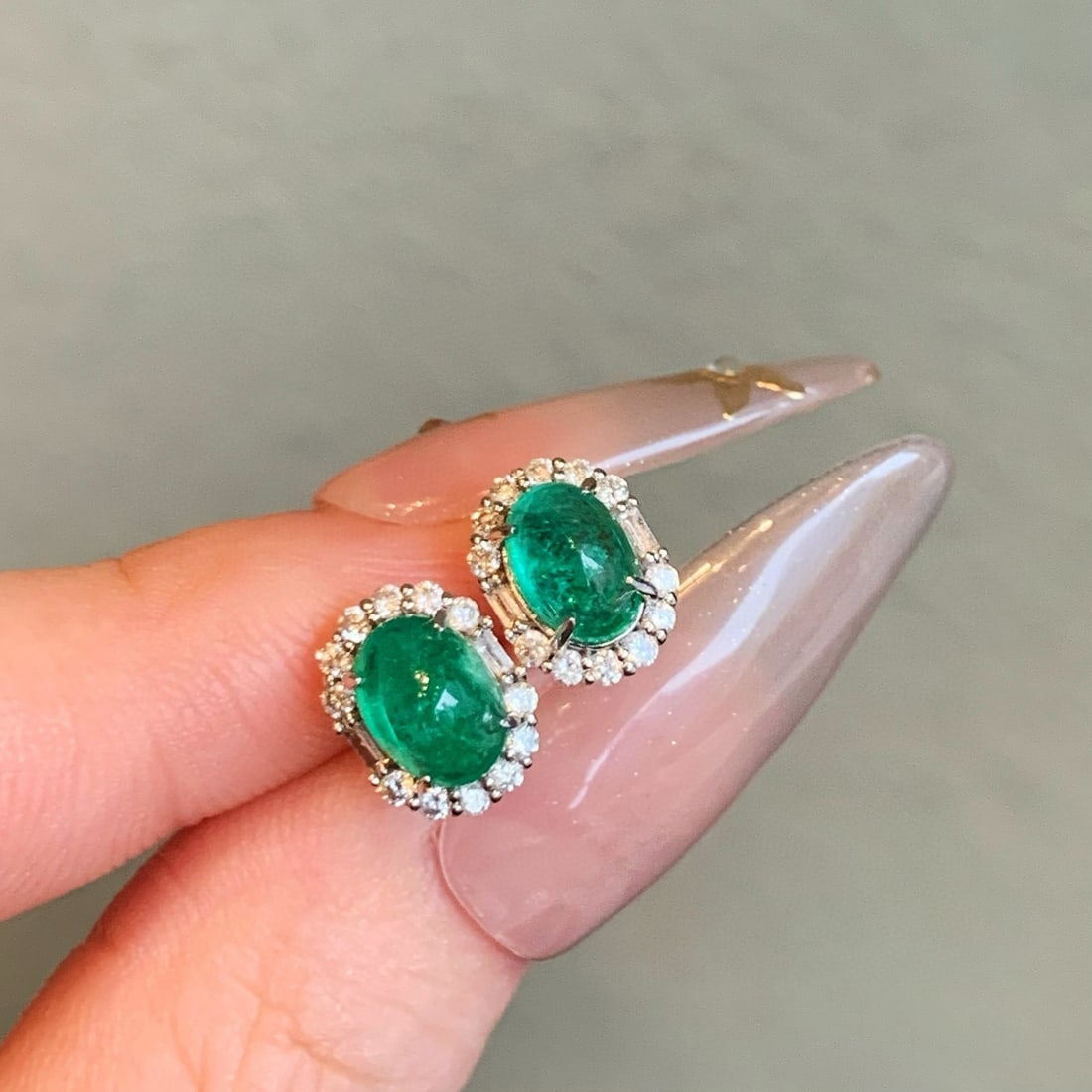 14k Gold 1.86 Ctw Vivid Green Natural Emerald & Diamond Earrings - 5