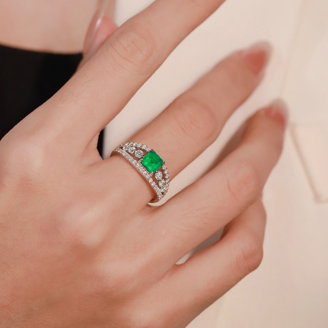 14k Gold 1.68 Ctw Vivid Green Natural Emerald & Diamond Ring - 5