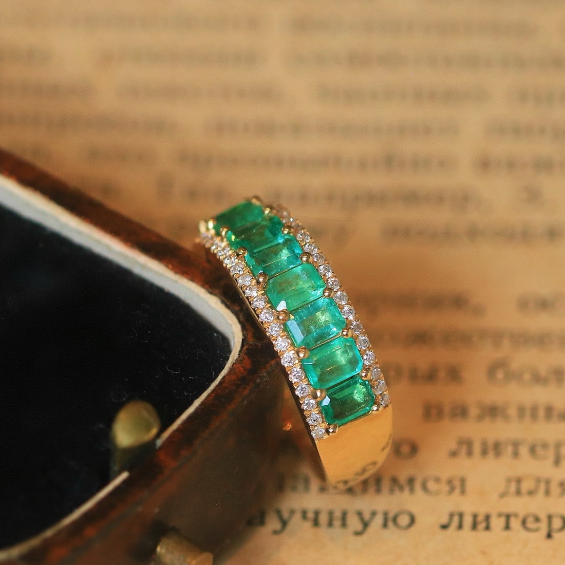 14k Gold 2.04 Ctw Natural Emerald & Diamond Ring - 4