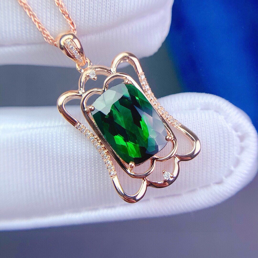 14k Gold 5.2 Ct Natural Tourmaline & Diamond Pendant( Without Chain ): Ref:231080113 // gold content:14k gold // main gemstone:tourmaline // shape:cushion // carat weight:5. 2ct // color:green // treatment:natural // // adjacent gemstone 2 : diamond // shape:round //