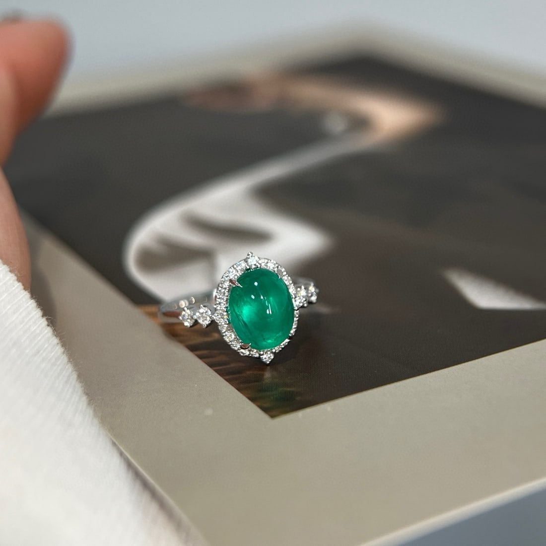 14k Gold 3.14 Ctw Vivid Green Natural Emerald & Diamond Ring - 3