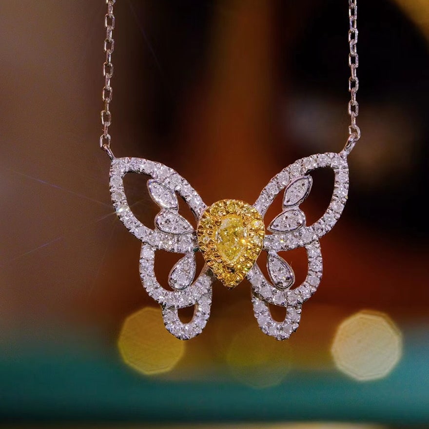 14k Gold 0.5 Ct Natural H Diamond & Butterfly Necklace: Ref:231080128 // gold content:14k gold // main gemstone:diamond // shape:multiple // carat weight:0. 5ct // clarity grade:vs-si // color:h // treatment:natural // Low Estimate: 3700 Condition: New