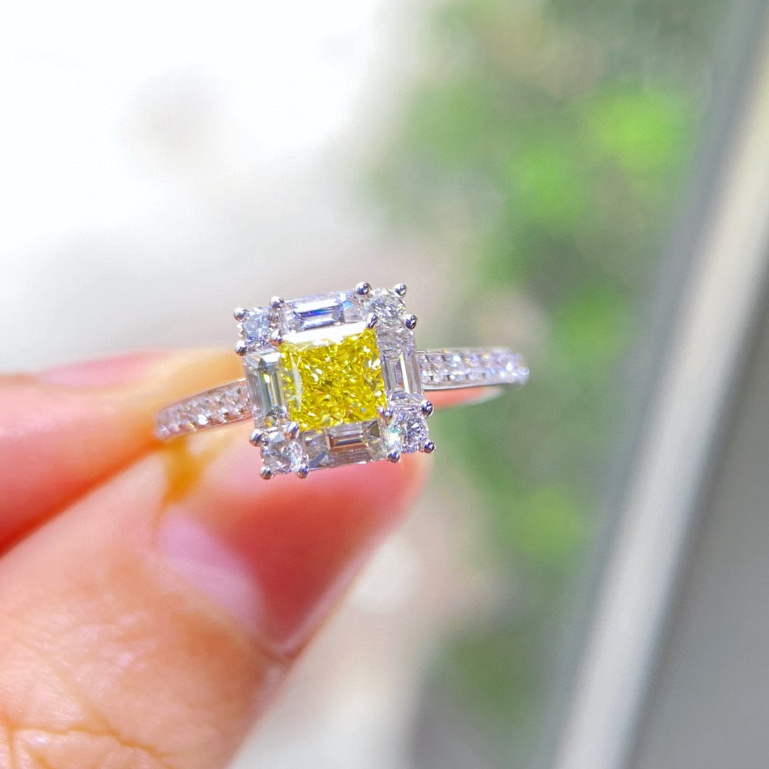 Gia Certified 14k Gold 1.26 Ctw Natural Yellow Diamond & Diamond Ring: Ref:231080140 // gold content:14k gold // ring size:7. 25us // // main gemstone:yellow diamond // certified:gia // shape:princess // carat weight:0. 58ct // clarity grade:vs2 // color:yellow //