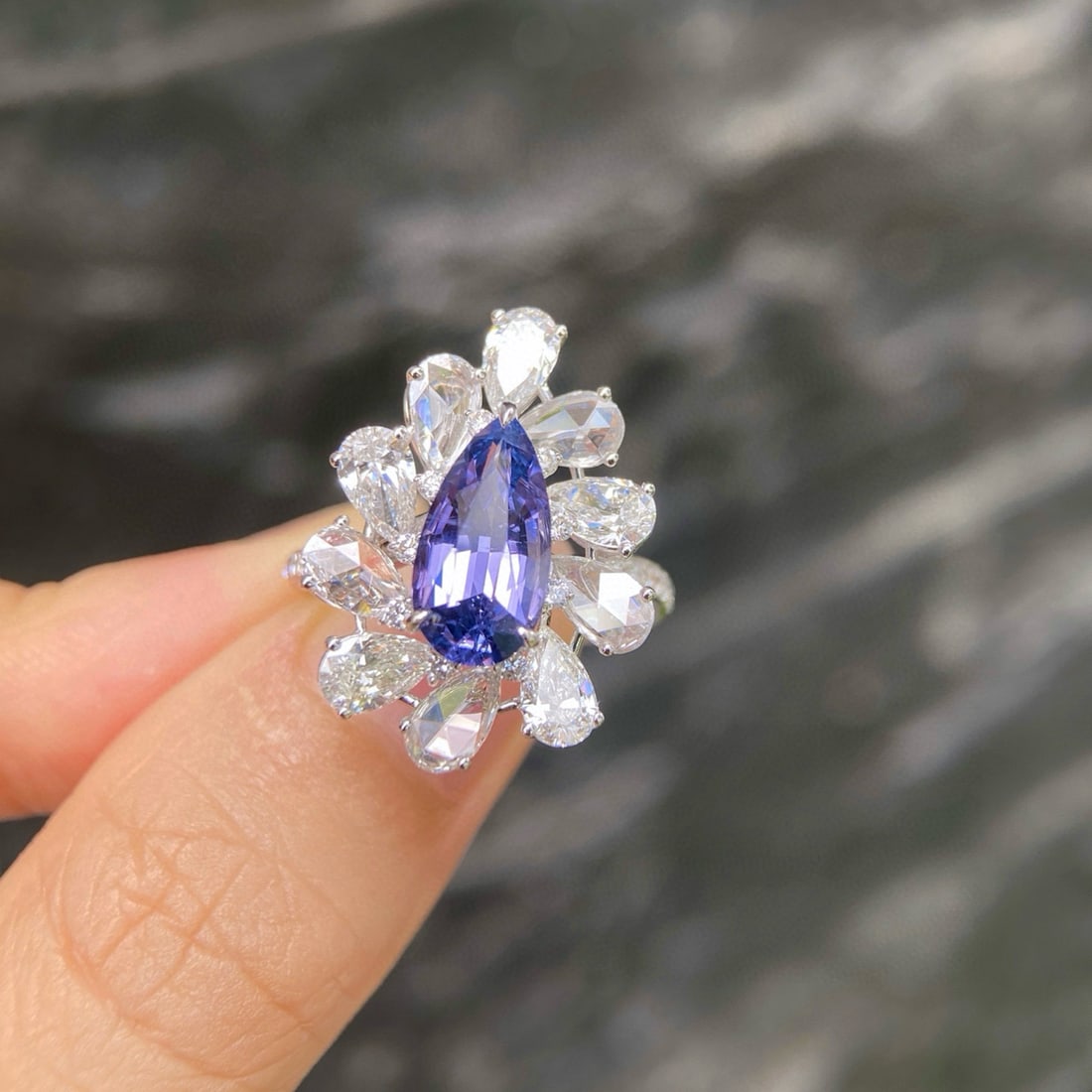 14k Gold 4.46 Ctw Natural Spinel & Lab Grown Diamond Ring: Ref:231080150 // gold content:14k gold // ring size:7. 25us // // main gemstone:spinel // shape:pear // carat weight:2. 17ct // color:purple // treatment:natural // // adjacent gemstone 2 : lab grown