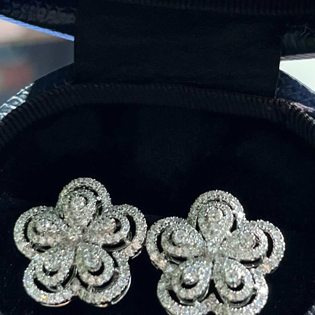 14k Gold 1.9 Ct Natural H Diamond & Flowers Earrings - 5