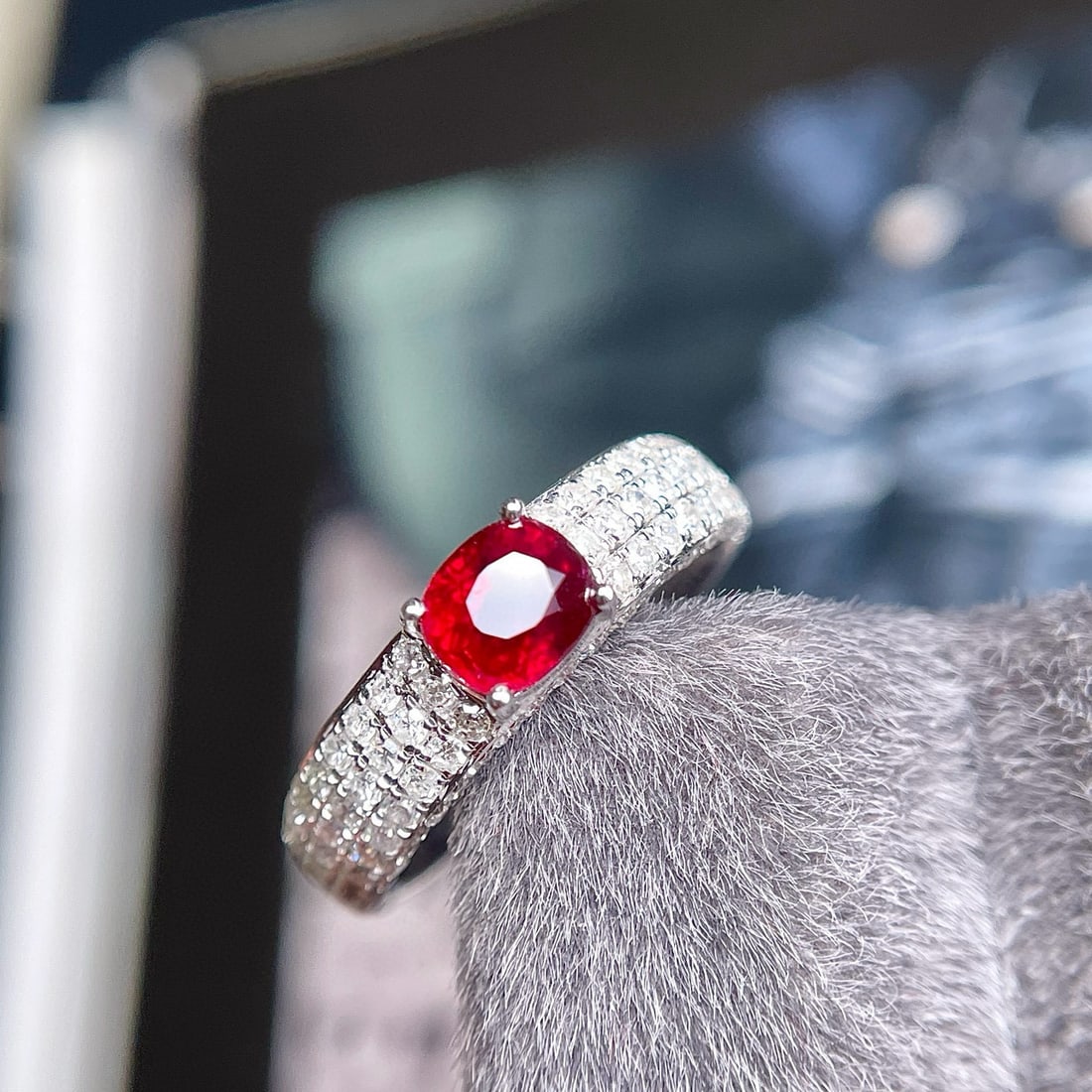 14k Gold 0.99 Ct Natural Ruby & Diamond Ring: Ref:231080168 // gold content:14k gold // ring size:7. 25us // // main gemstone:ruby // shape:cushion // carat weight:0. 99ct // color:pigeonblood red // treatment:natural // // adjacent gemstone 2 :