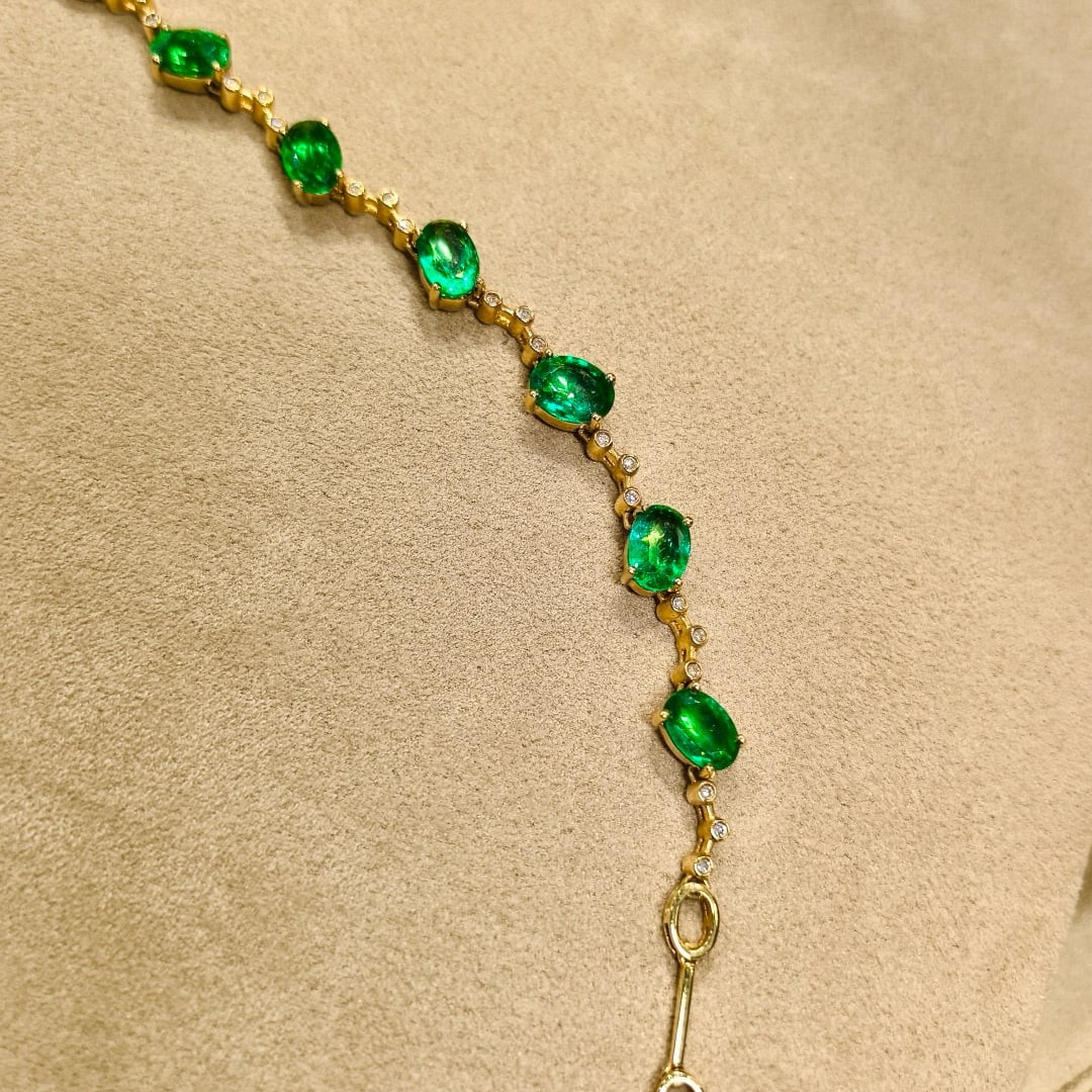 14k Gold 4.35 Ctw Vivid Green Natural Emerald & Diamond Bracelet - 2