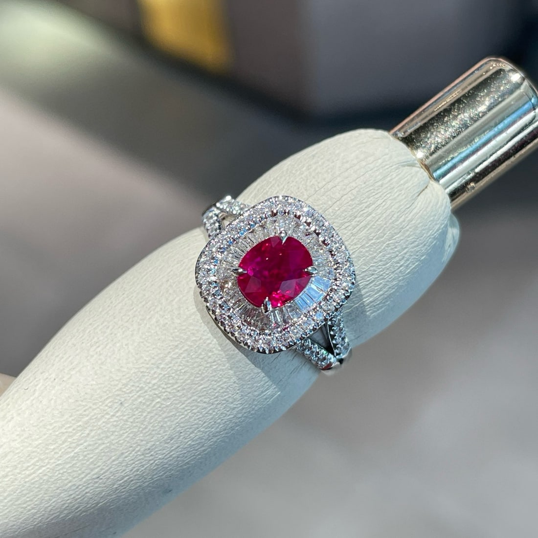 14k Gold 1.05 Ct Natural Ruby & Diamond Ring - 4