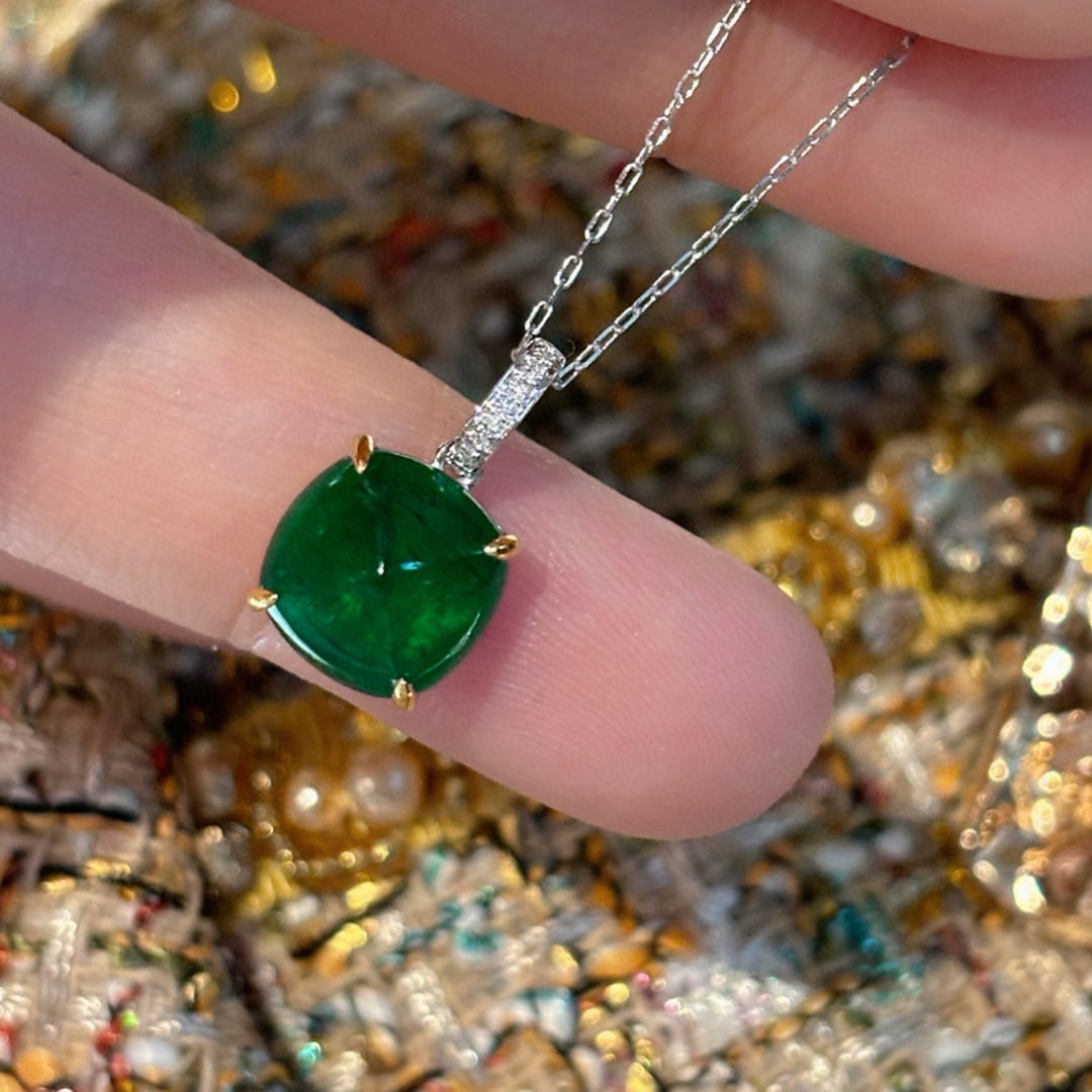 14k Gold 2.6 Ct Vivid Green Natural Emerald & Diamond Pendant( Without Chain ) - 4