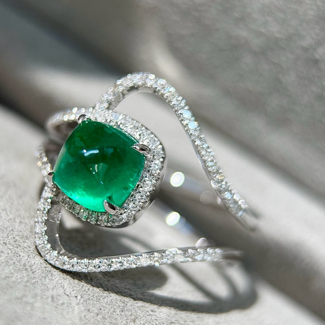 14k Gold 2.19 Ctw Vivid Green Natural Emerald & Diamond Ring - 2