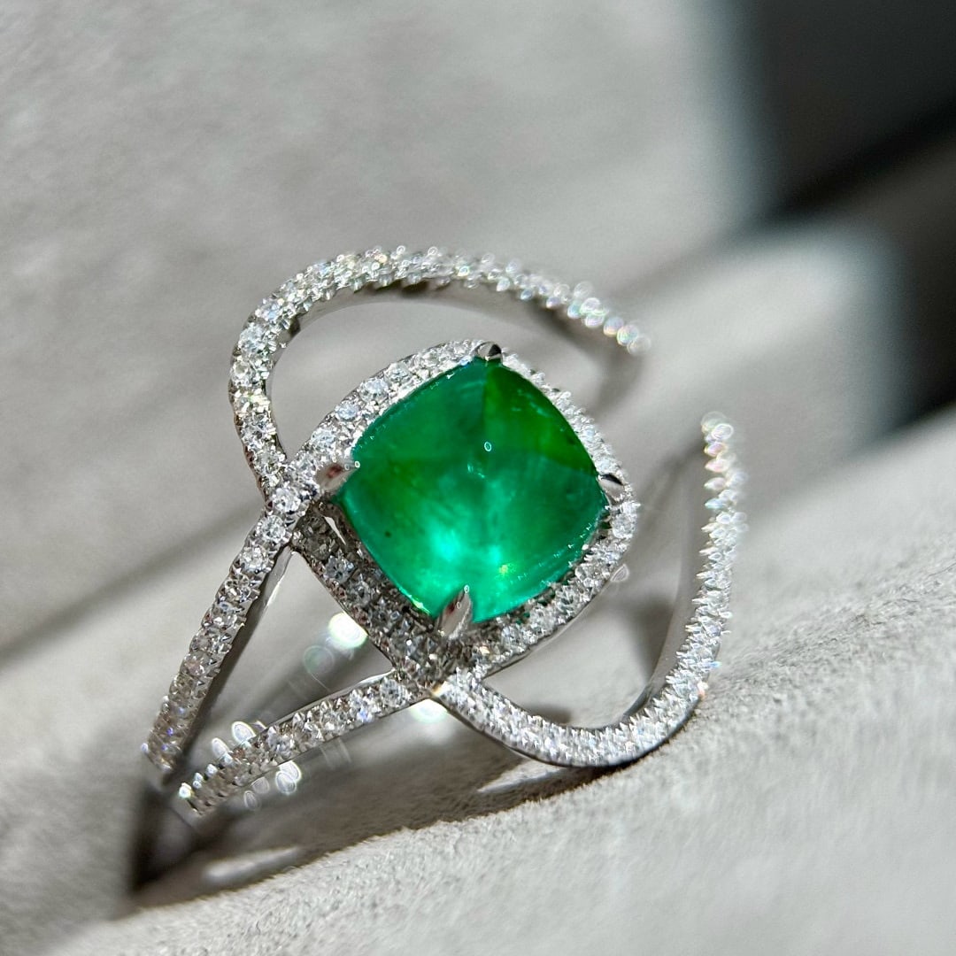 14k Gold 2.19 Ctw Vivid Green Natural Emerald & Diamond Ring - 3