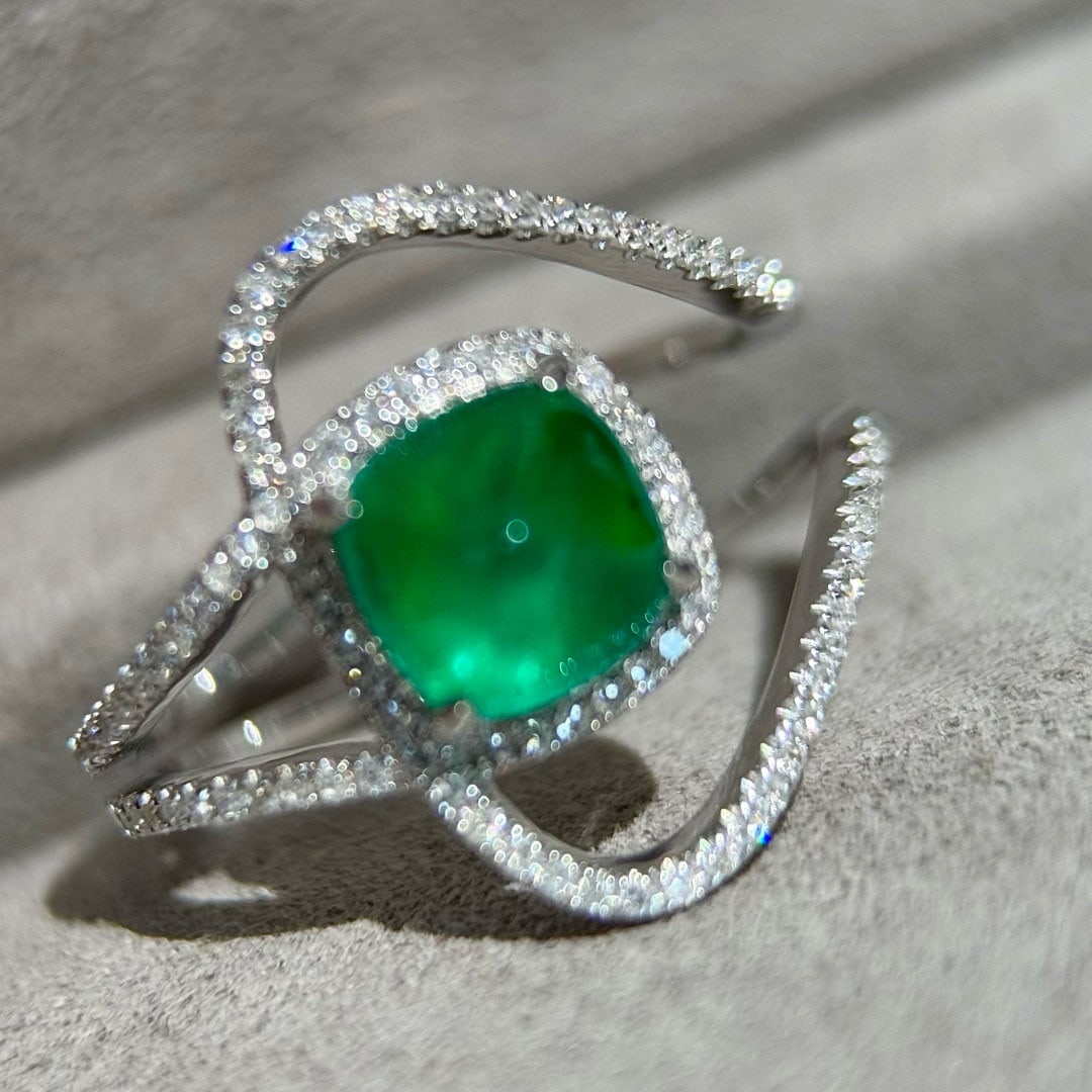 14k Gold 2.19 Ctw Vivid Green Natural Emerald & Diamond Ring - 4