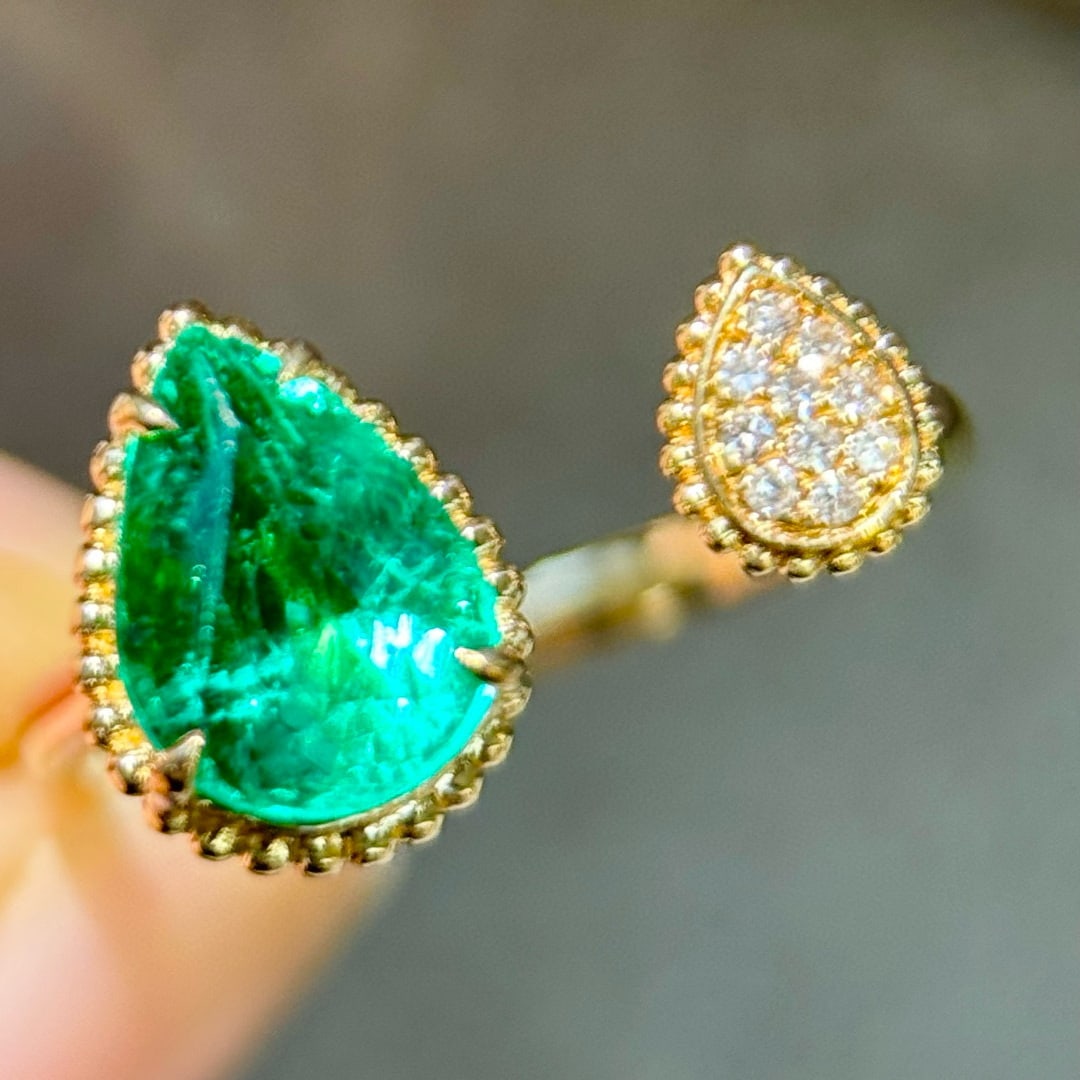 14k Gold 1.96 Ct Vivid Green Natural Emerald & Diamond Ring - 5