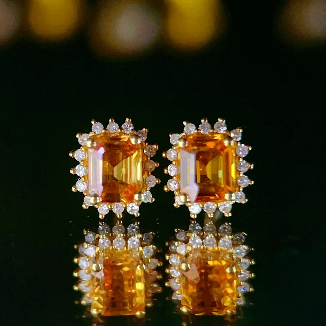 14k Gold 1.16 Ctw Natural Sapphire & Diamond Earrings: Ref:231080211 // gold content:14k gold // main gemstone:sapphire // shape:octagonal // carat weight:1ct // color:yellow // treatment:natural // // adjacent gemstone 2 : diamond // number of stones:32