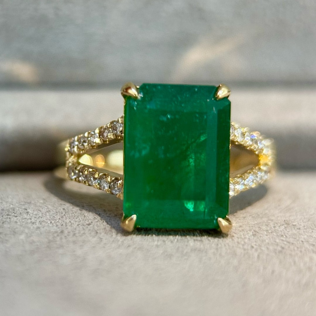 14k Gold 3.97 Ctw Vivid Green Natural Emerald & Diamond Ring - 5