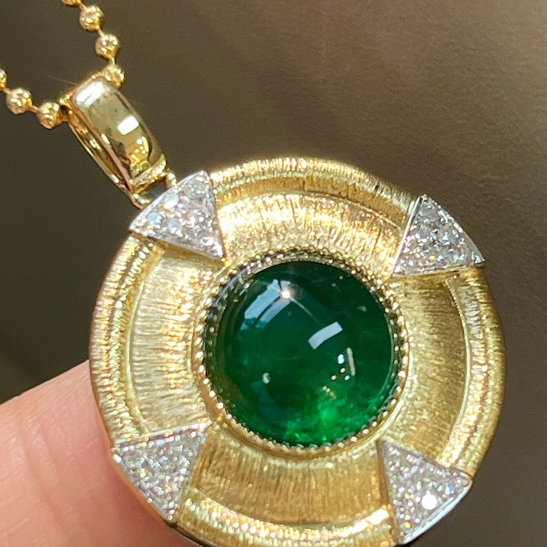 14k Gold 5.29 Ctw Vivid Green Natural Emerald & Diamond Pendant( Without Chain ) - 2